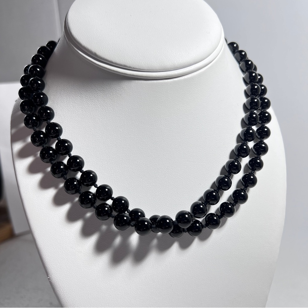 Single Strand Black Beaded Necklace Approximately 30"